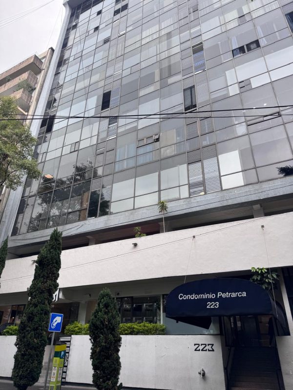 Oficina de 78 m² en renta en Petrarca, Polanco